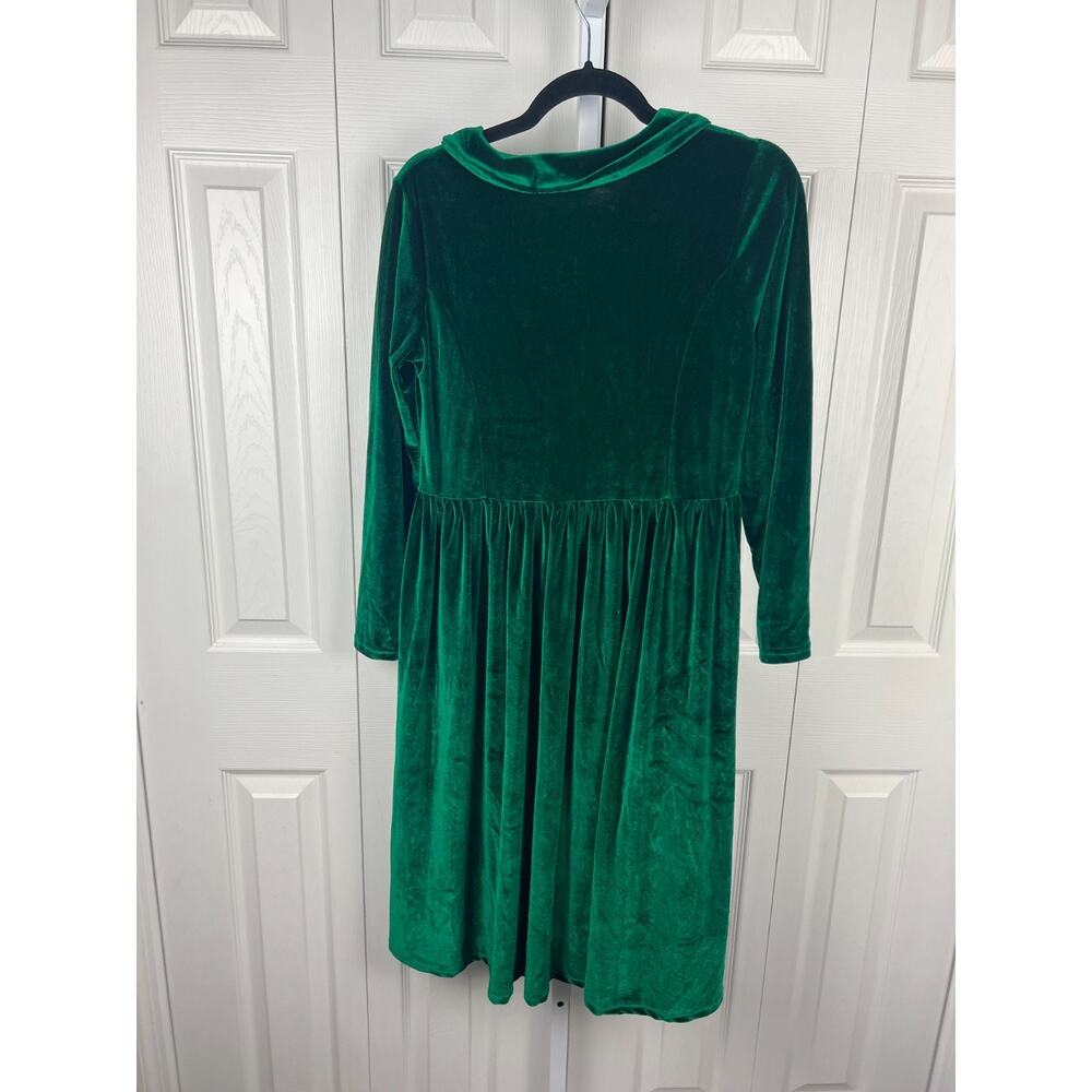 Girls Green Velvet Holiday Dress Size 14 Long Sleeve Pearl Button Christmas - Picture 7 of 9
